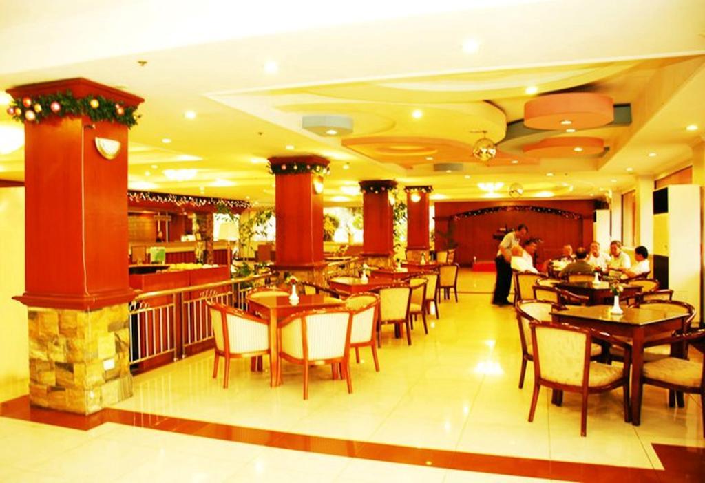 Grand Regal Hotel Баколод Экстерьер фото